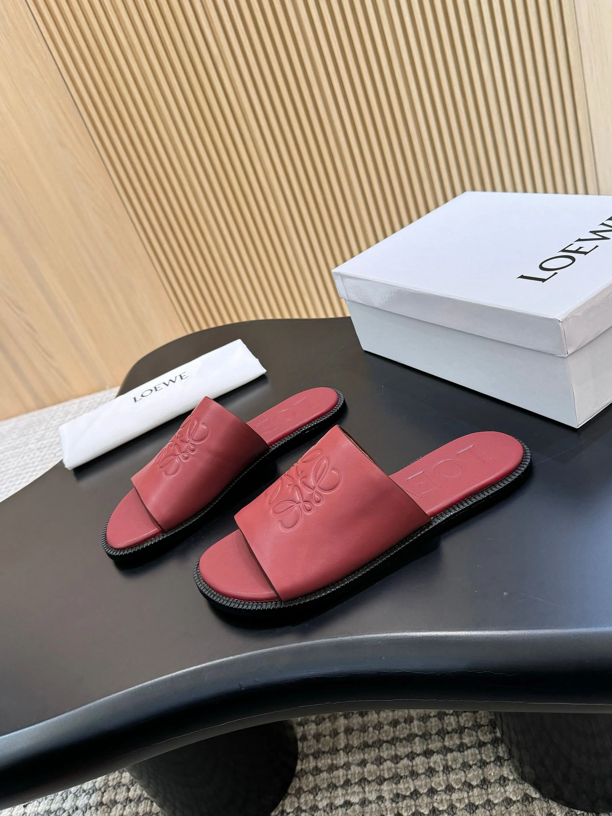 👟👟Ex-factory price 340👟👟 Genuine leather sole +40 LOEWE 25th spring and summer new style, same style for men and women, six colors to choose from. Code number:35-45